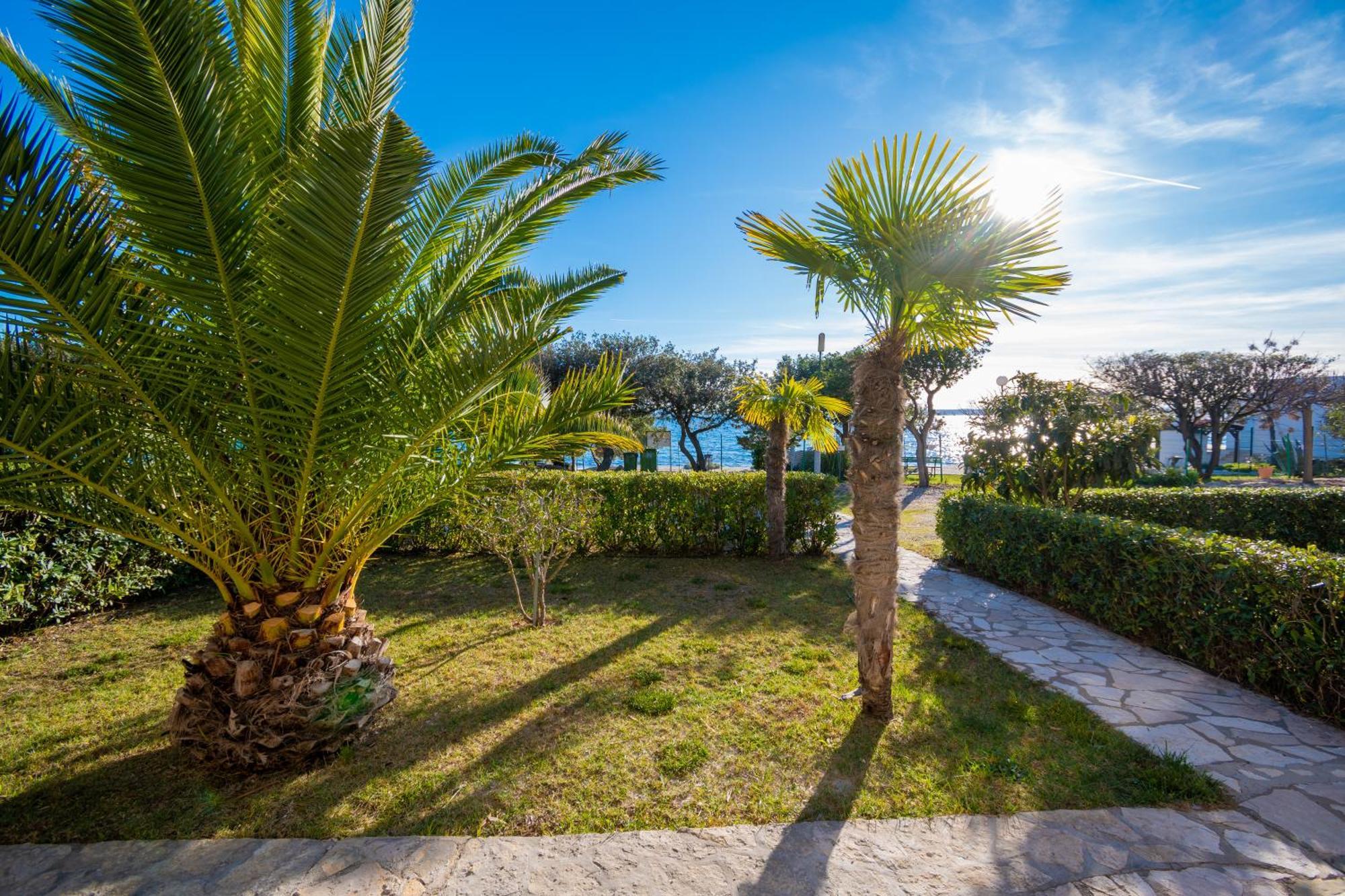 Apartments Malic Петрчане Экстерьер фото